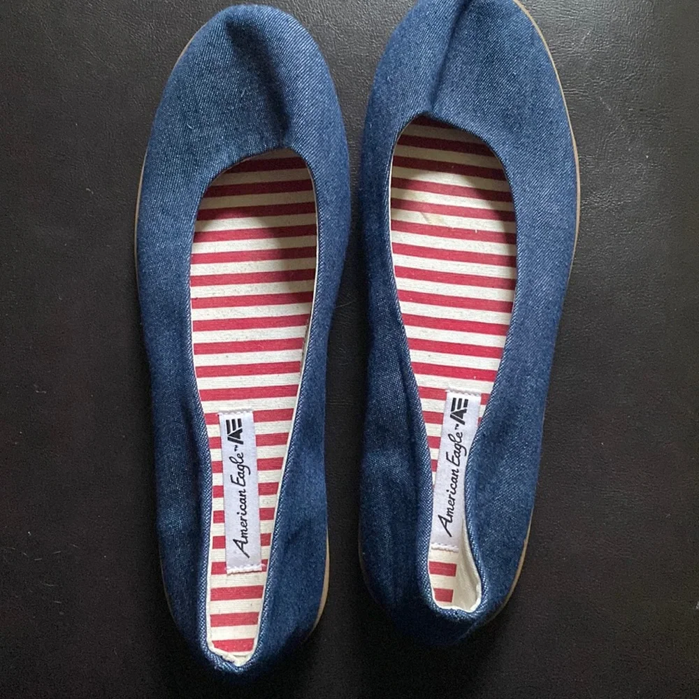 Shoes - Picture 1 of 3